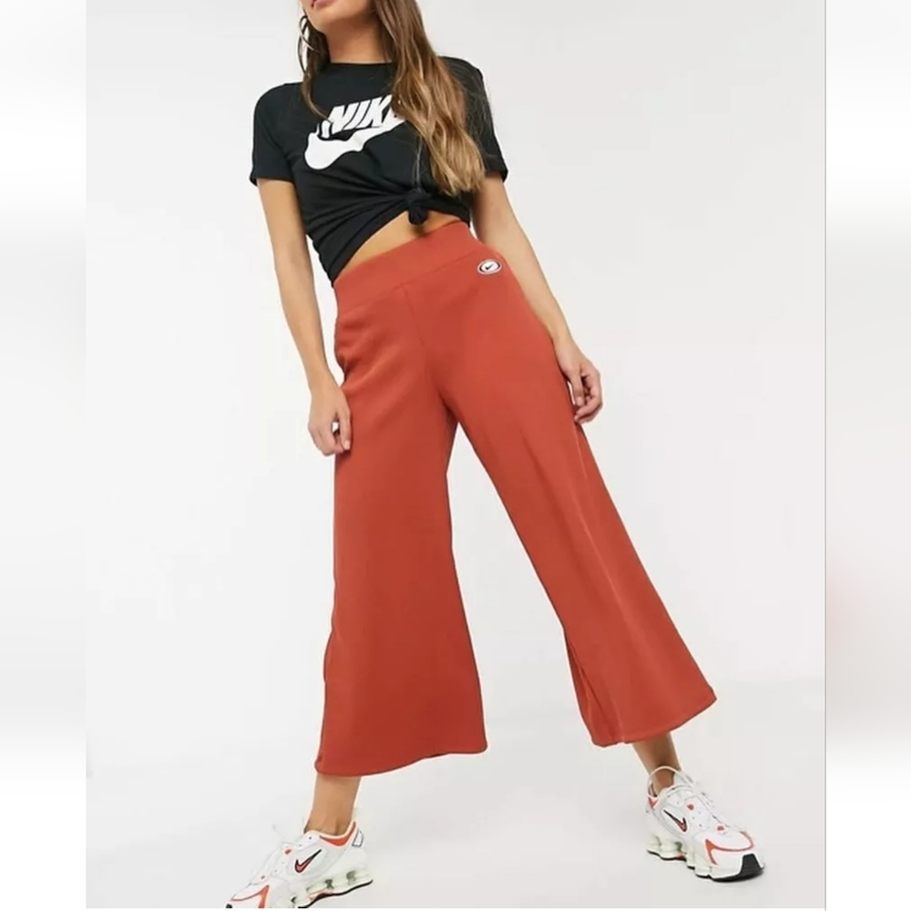 Nike Ribbed Flared Corduroy High Waist Sportswear Joggers Workout Gym We…